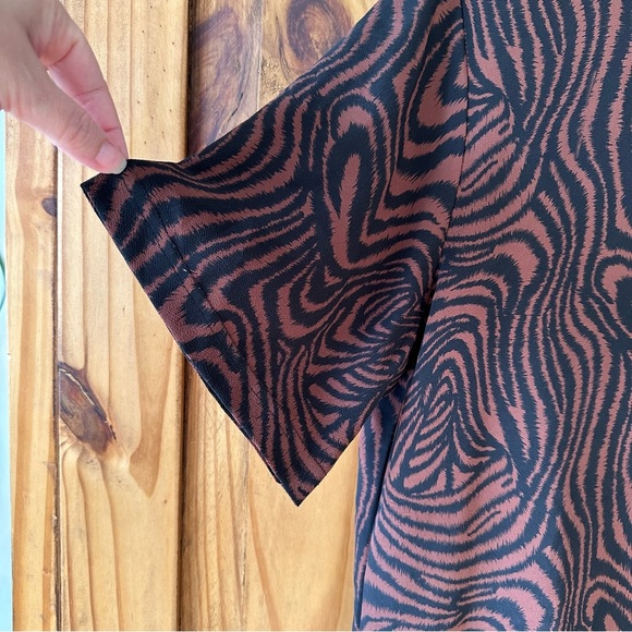 Animal Print Collarless Button Up Shirt Zebra Print Black Brown Short Sleeves - Picture 2 of 7